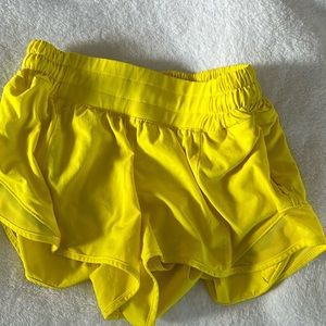 Lululemon hottie hot shorts, size 2   2 1/2 inches long